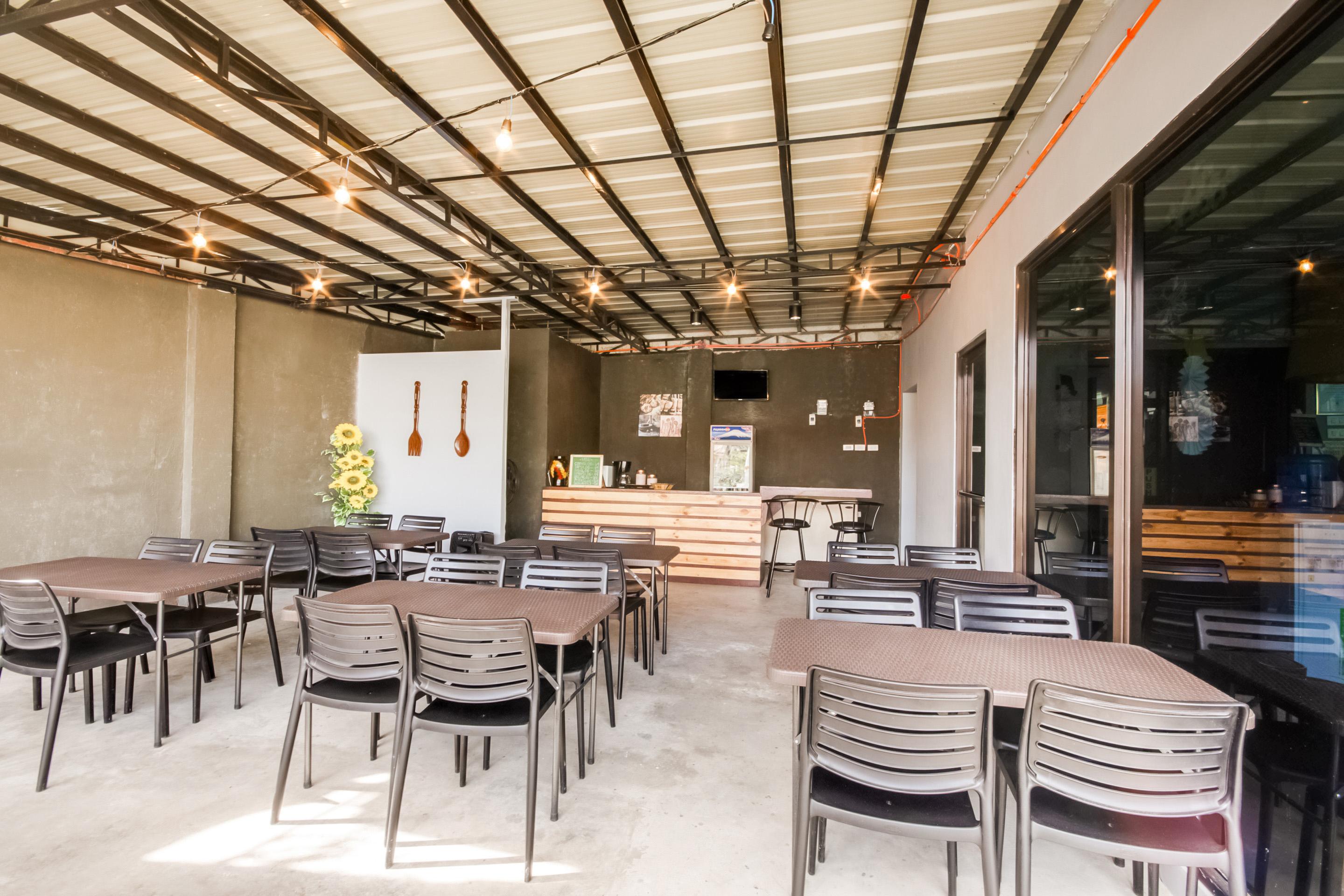 The Pocket Hotel Мактан Екстериор снимка