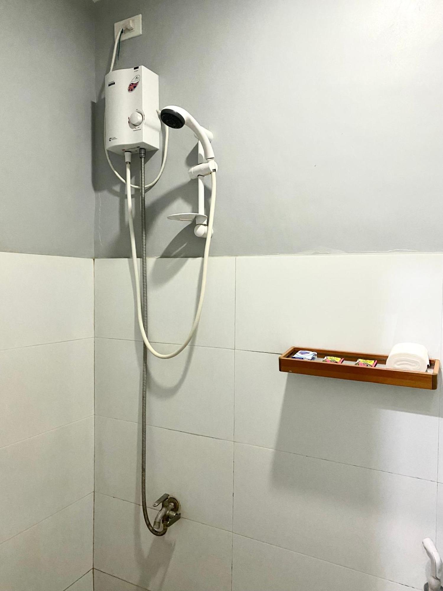 The Pocket Hotel Мактан Екстериор снимка